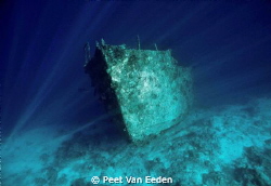 Wreck on Kuredu house reef by Peet Van Eeden 
